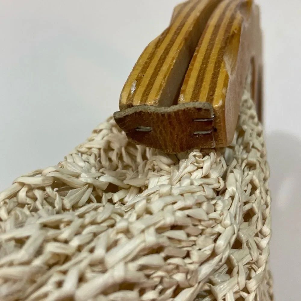 Vintage Woven Handbag - Picture 14 of 16